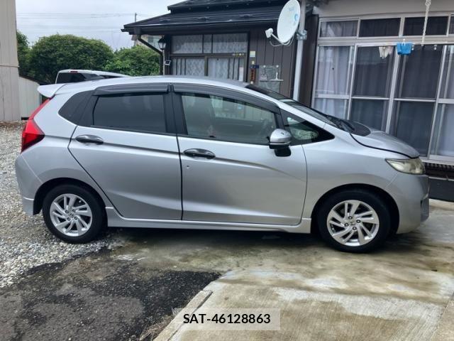Honda FIT 2014-06 8412399-1