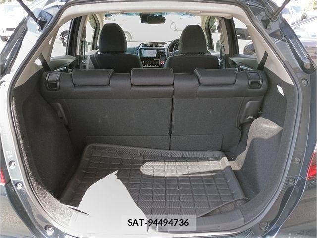 Honda FIT 2017-11 8412394-5