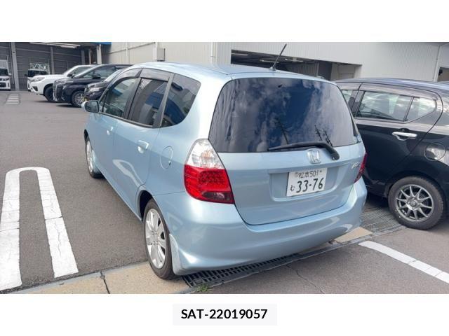 Honda FIT 2006-05 8412415-1