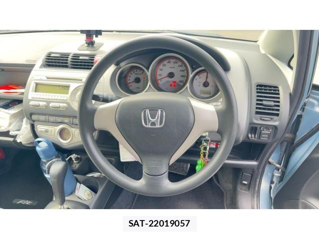 Honda FIT 2006-05 8412415-3