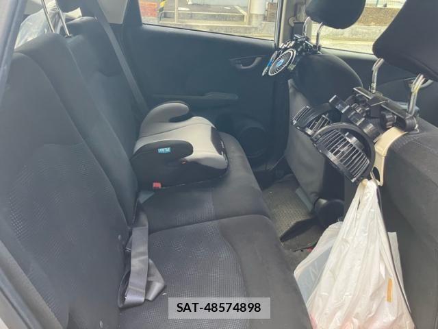Honda FIT 2012-03 8412412-11