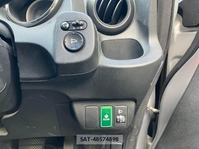 Honda FIT 2012-03 8412412-12