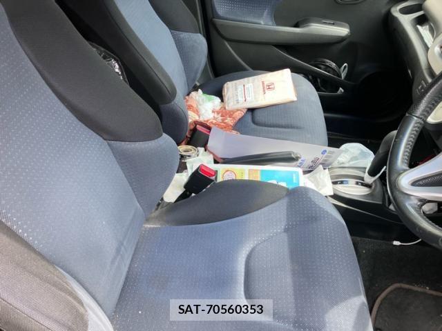 Honda FIT 2010-07 8412410-11