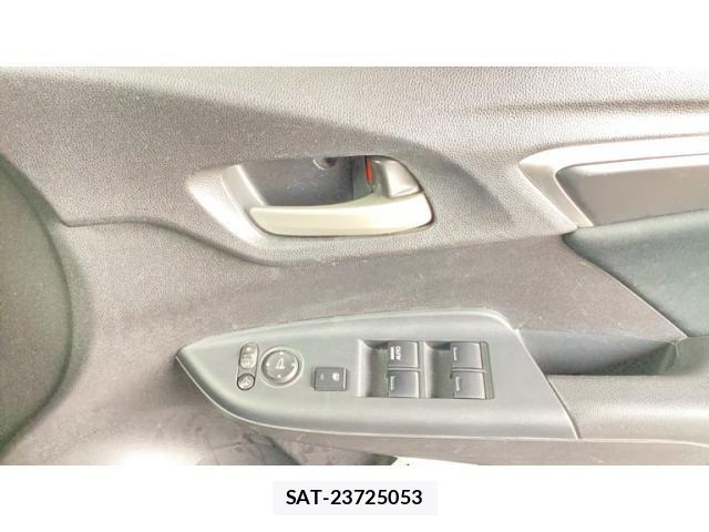 Honda FIT 2013-12 8412407-11