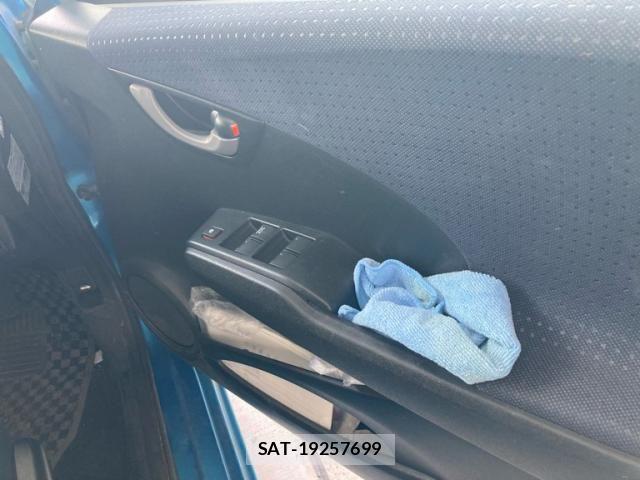 Honda FIT 2008-08 8412411-11