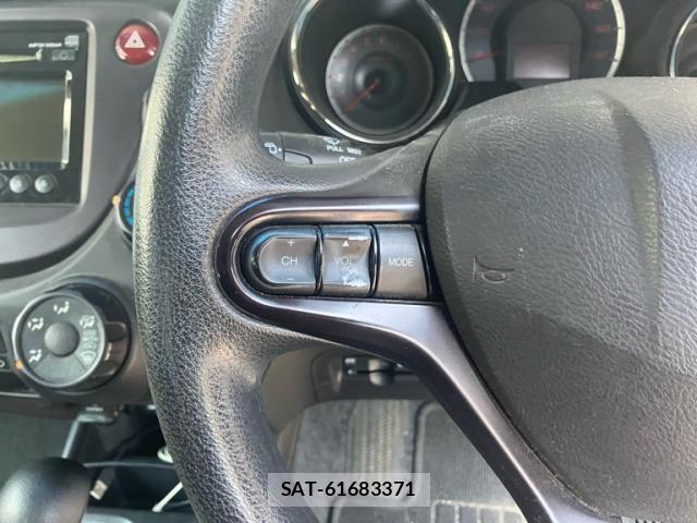 Honda FIT 2011-12 8412433-13