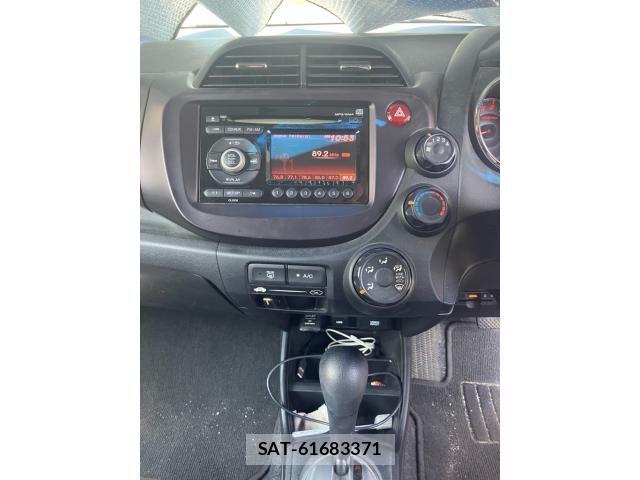 Honda FIT 2011-12 8412433-16