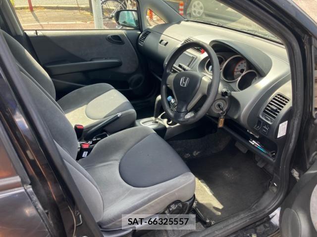 Honda FIT 2007-09 8412432-11