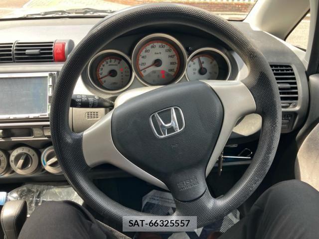 Honda FIT 2007-09 8412432-16