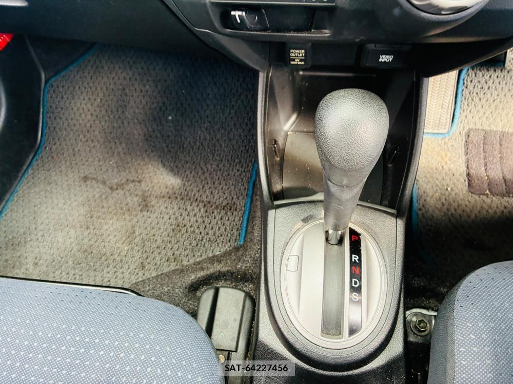 Honda FIT 2009/07 8173294-19