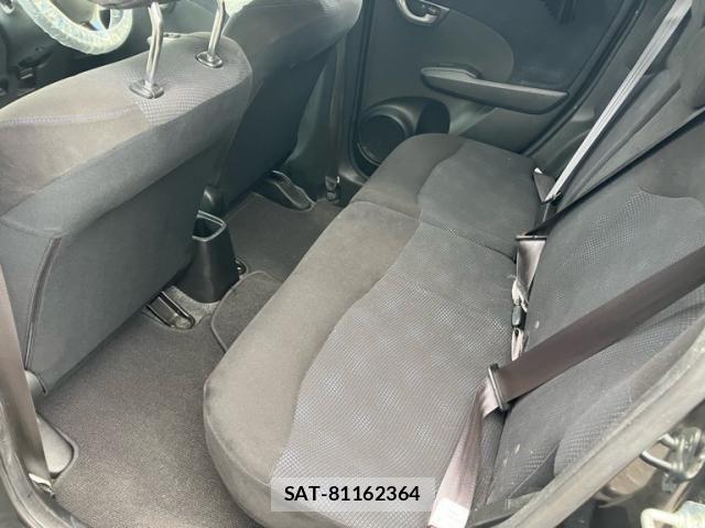 Honda FIT 2013-05 8438122-13