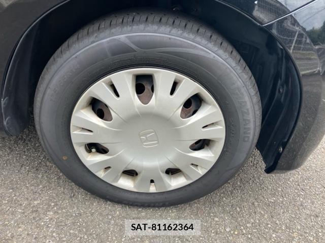 Honda FIT 2013-05 8438122-3