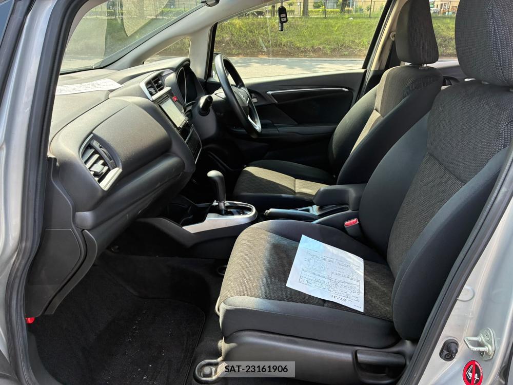 Honda FIT 2014-03 8234146-10