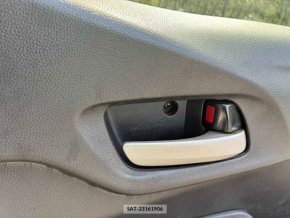 Honda FIT 2014-03 8234146-19