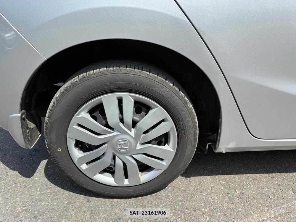 Honda FIT 2014-03 8234146-25