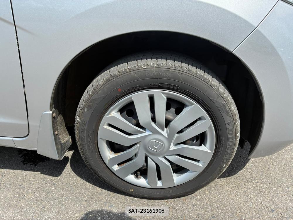 Honda FIT 2014-03 8234146-26