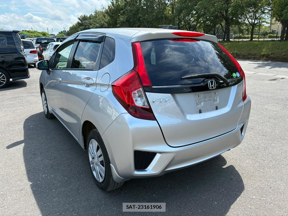 Honda FIT 2014-03 8234146-2