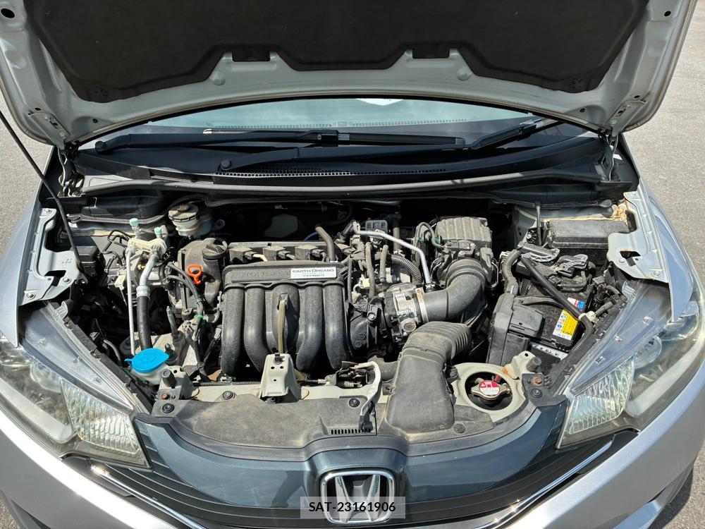 Honda FIT 2014-03 8234146-31