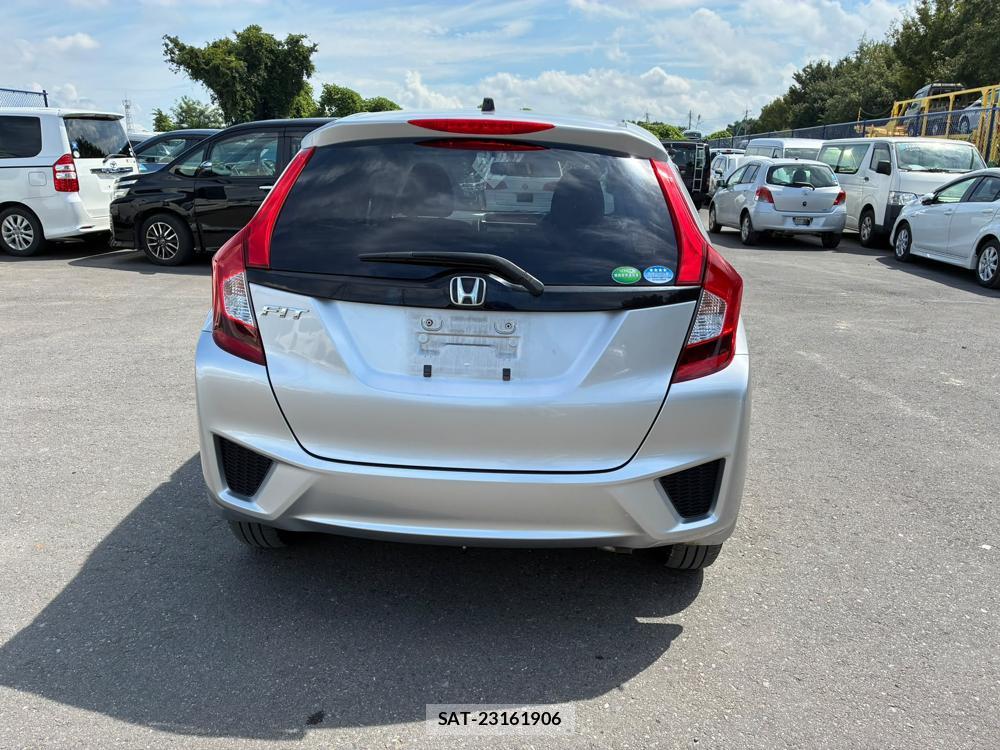 Honda FIT 2014-03 8234146-3