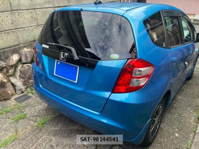 Honda FIT 2009-08 8438117-10