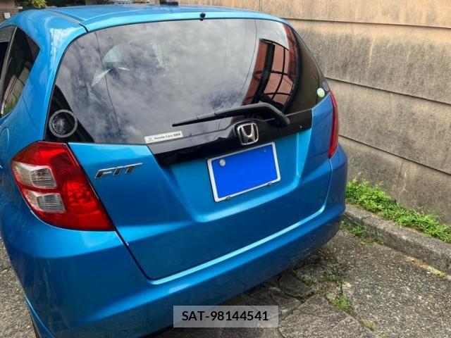 Honda FIT 2009-08 8438117-11