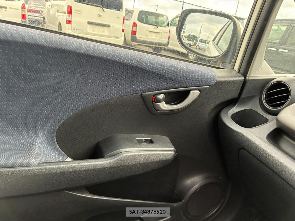 Honda FIT 2010/09 8173295-21