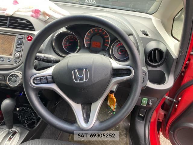 Honda FIT 2011-10 8438118-17