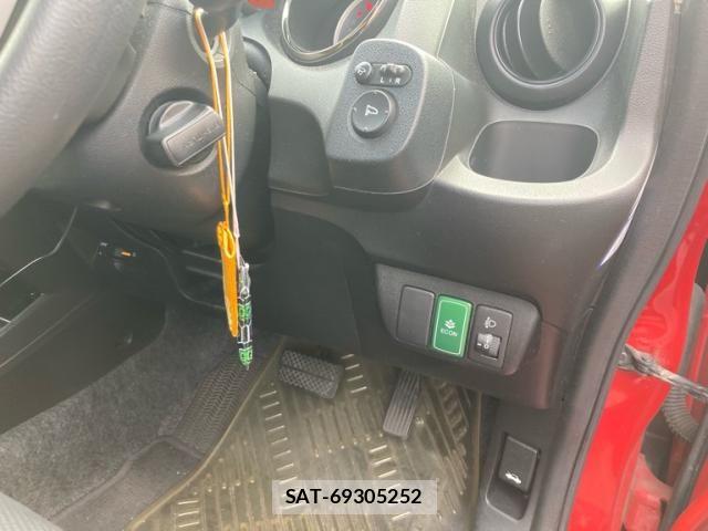 Honda FIT 2011-10 8438118-19