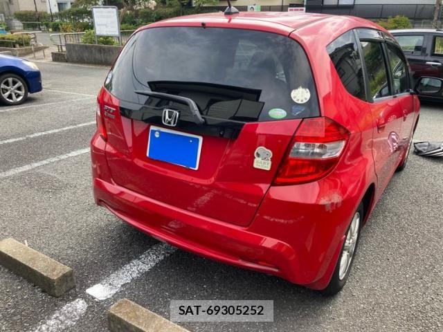 Honda FIT 2011-10 8438118-4