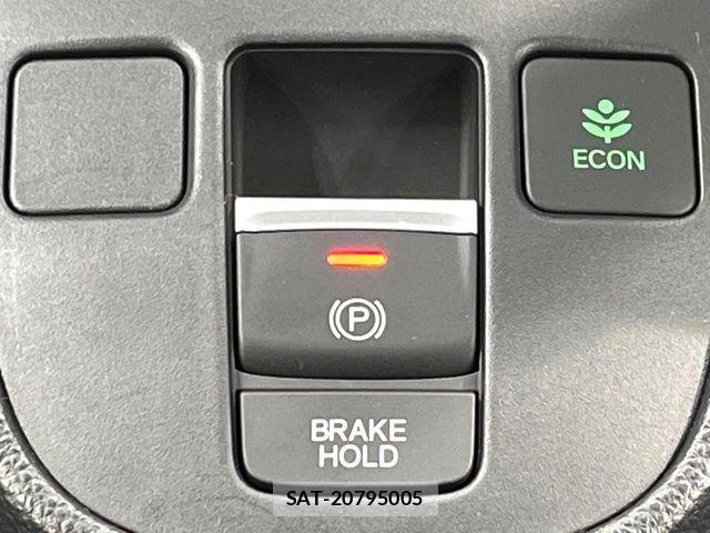 Honda FIT 2025-10 8438115-6