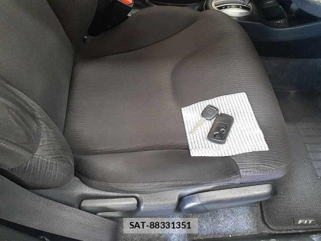 Honda FIT 2011-09 8448108-9