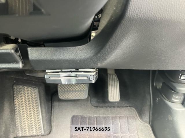 Honda FIT 2015-05 8457468-12