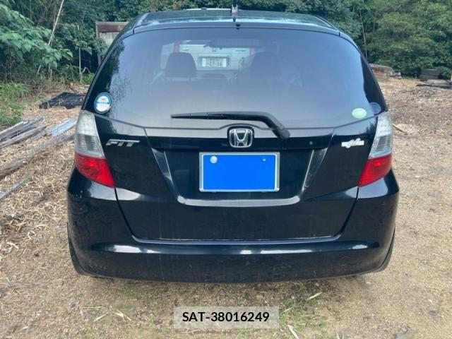 Honda FIT 2010-05 8457470-3