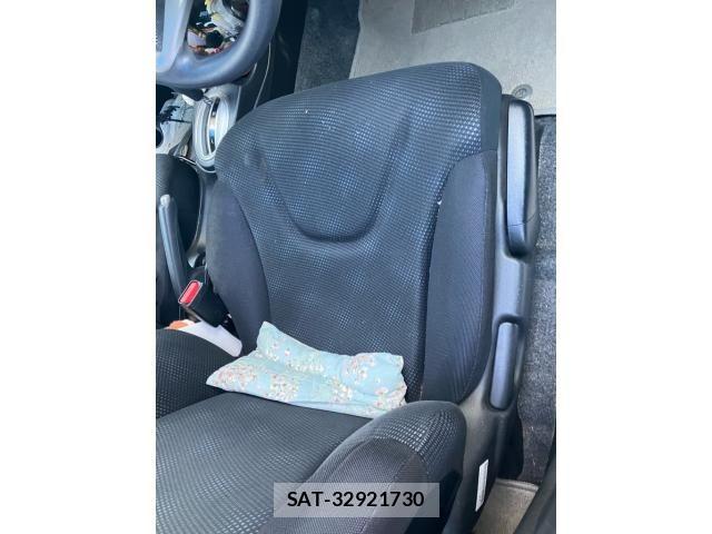 Honda FIT 2013-02 8485405-13