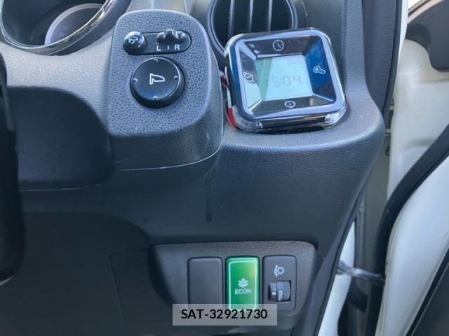 Honda FIT 2013-02 8485405-14