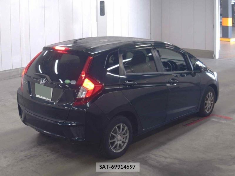 Honda FIT 2013-12 8365916-1