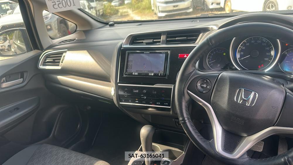 Honda FIT 2015-06 8448107-13