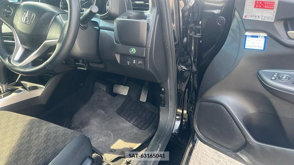 Honda FIT 2015-06 8448107-16