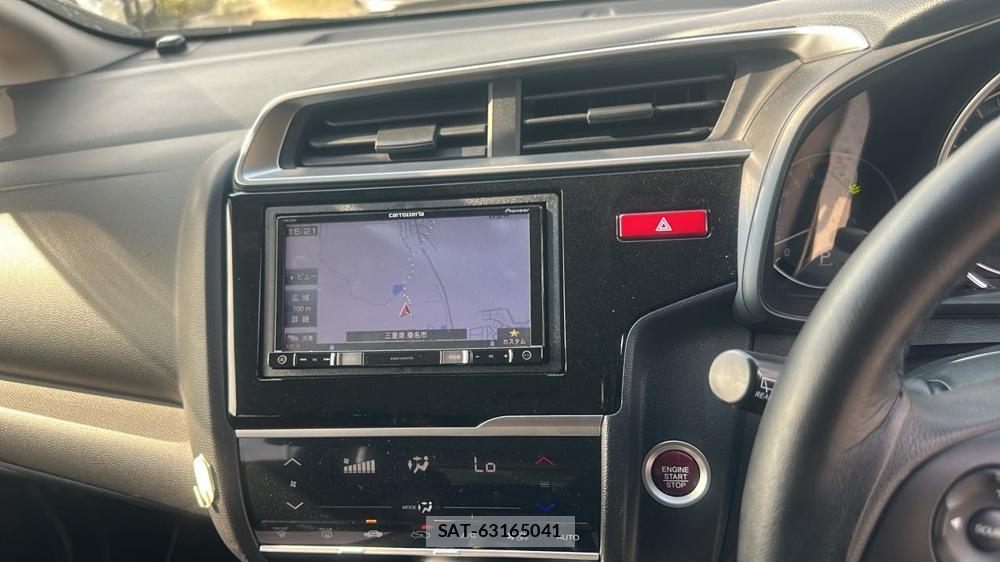 Honda FIT 2015-06 8448107-17
