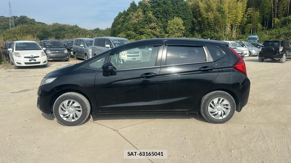 Honda FIT 2015-06 8448107-1