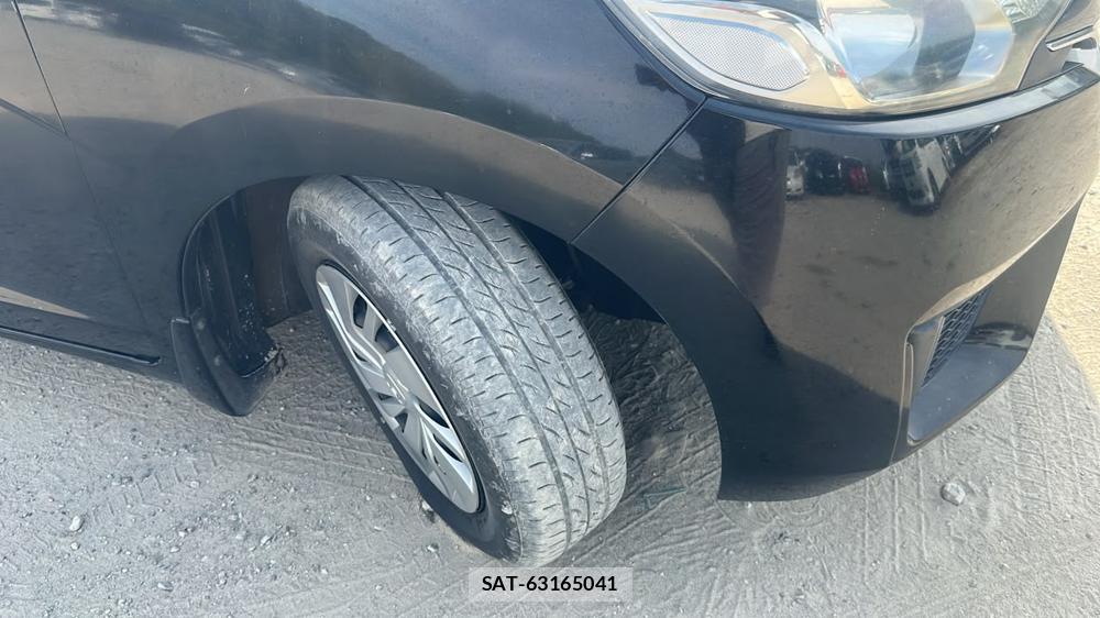 Honda FIT 2015-06 8448107-29