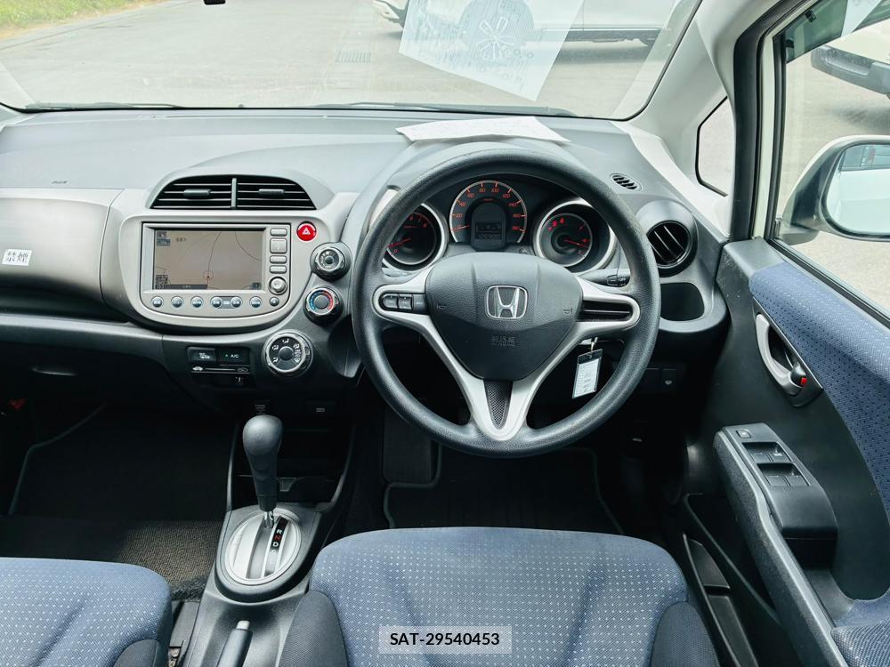 Honda FIT 2008-04 8363896-13