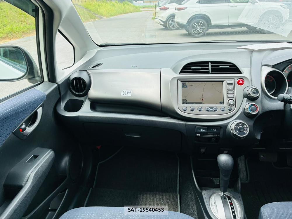 Honda FIT 2008-04 8363896-17