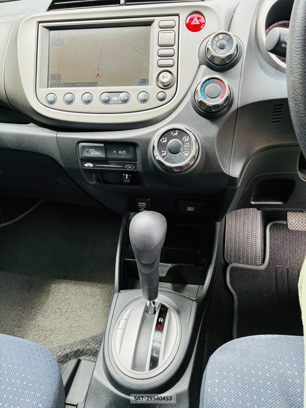 Honda FIT 2008-04 8363896-20