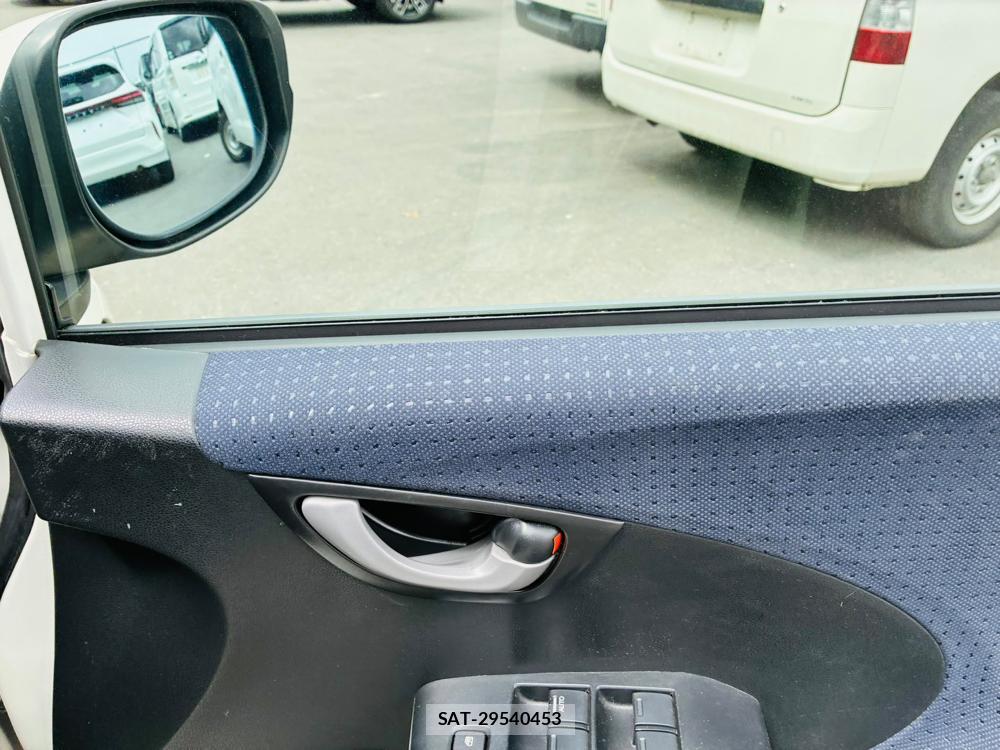 Honda FIT 2008-04 8363896-22