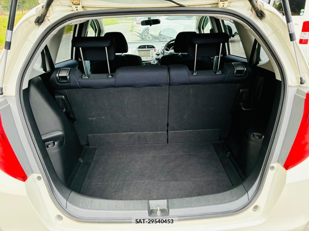 Honda FIT 2008-04 8363896-26