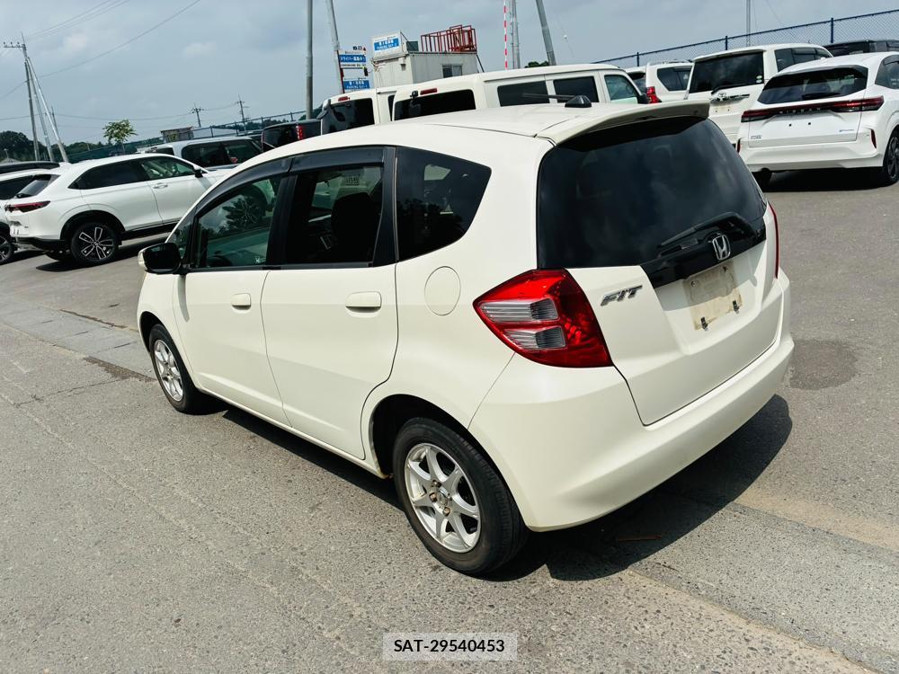 Honda FIT 2008-04 8363896-2