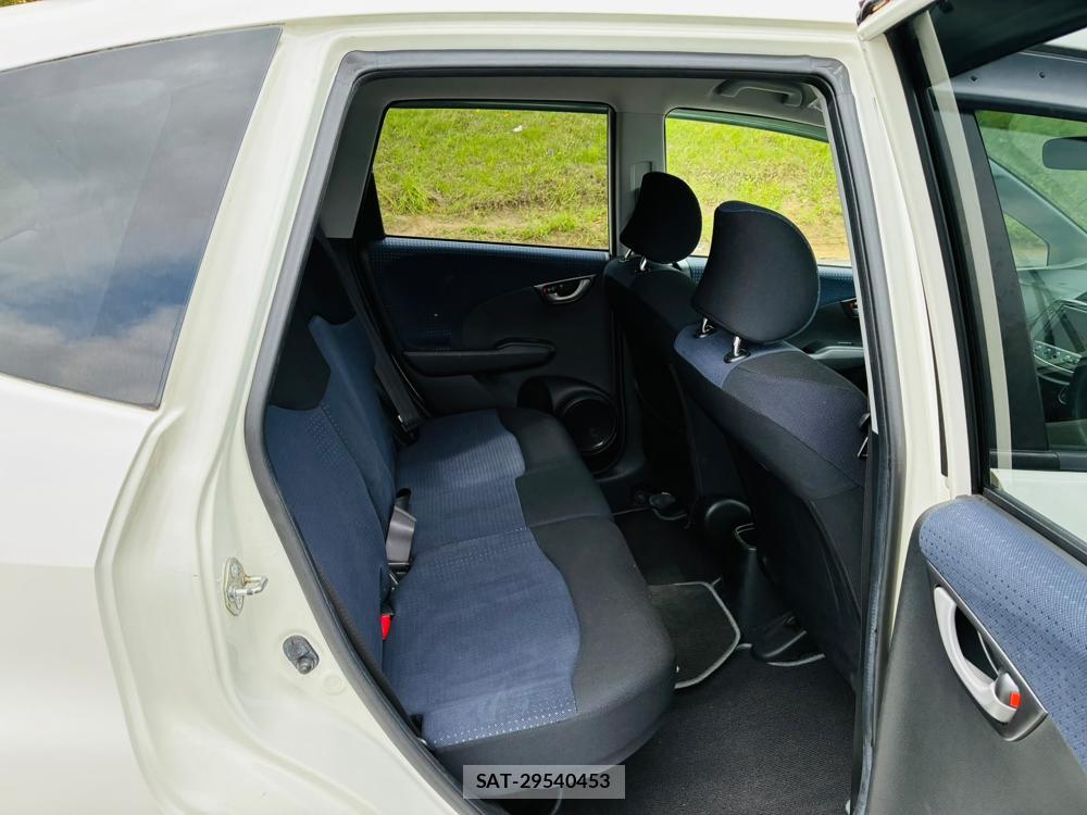 Honda FIT 2008-04 8363896-8
