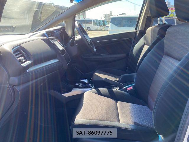 Honda FIT 2013-11 8524867-3