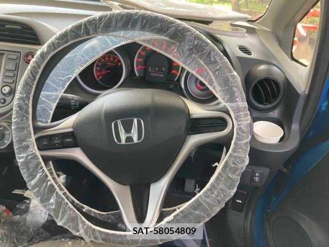 Honda FIT 2009-10 8524870-21